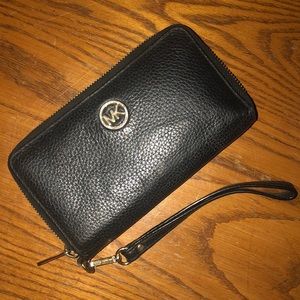 Michael Kors Jetsetter Wallet with Strap
